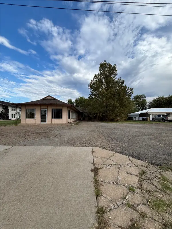 418 W Rogers Boulevard, Skiatook, OK 74070