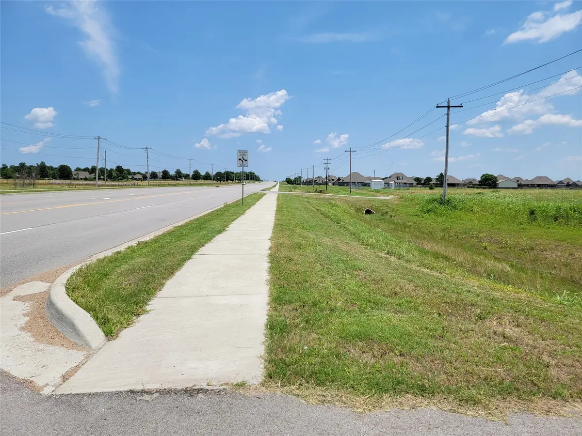 6498 E Hwy 20, Collinsville, OK 74021 - #1