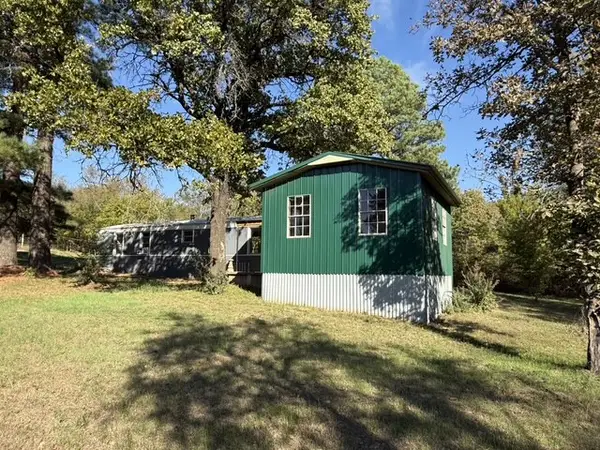 403993 E 1090 Road, Henryetta, OK 74437
