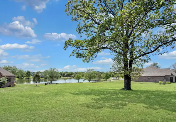 725 W Northlake Drive, Tahlequah, OK 74464