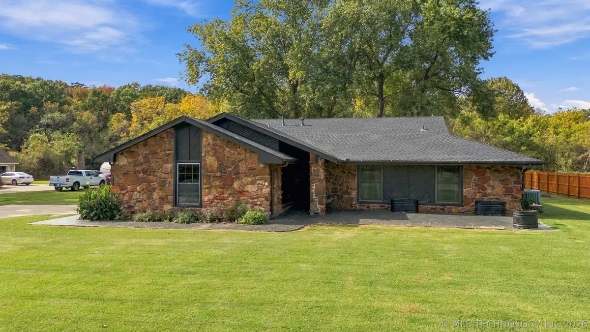 8206 S 43rd West Avenue, Tulsa, OK 74132 - #1