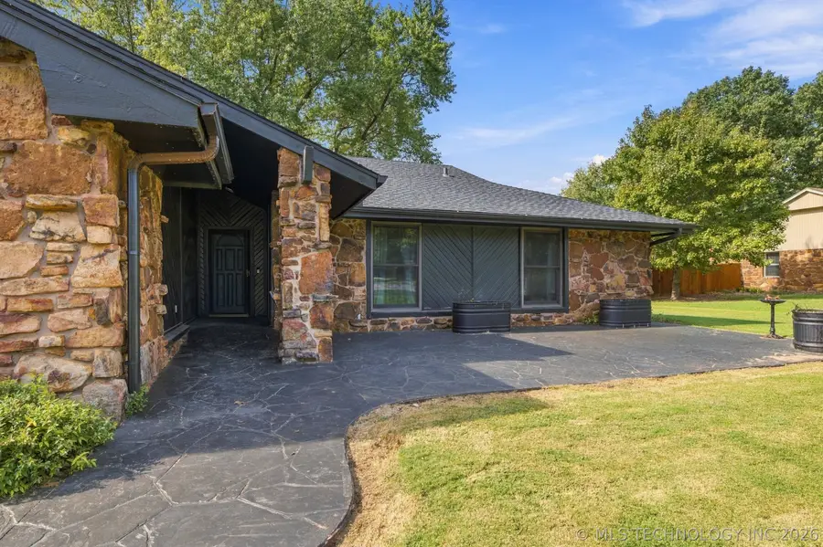 8206 S 43rd West Avenue, Tulsa, OK 74132 - #3