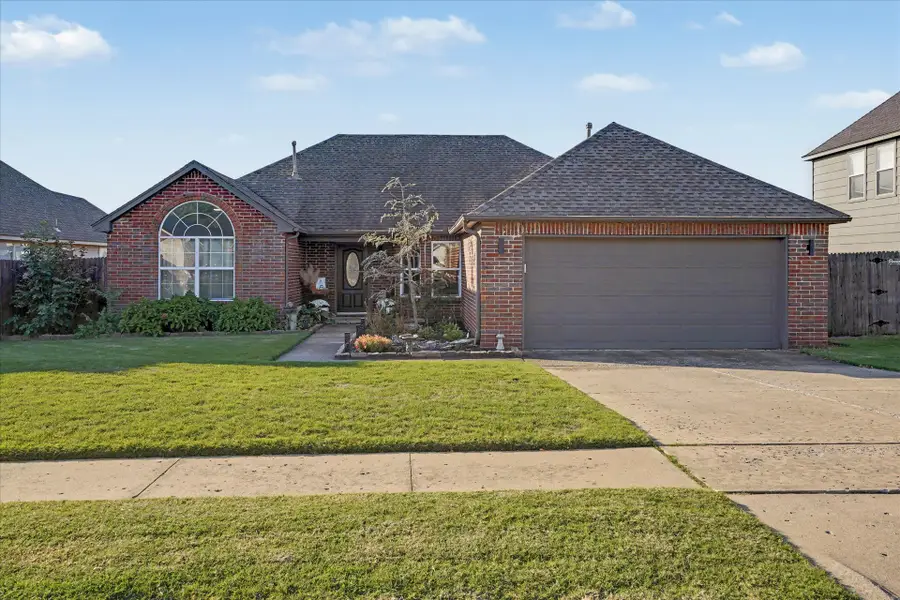1307 W Pittsburg East Place, Broken Arrow, OK 74014 - #2