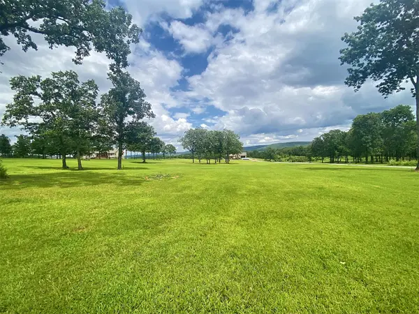 15860 W Redbud Road, Park Hill, OK 74451