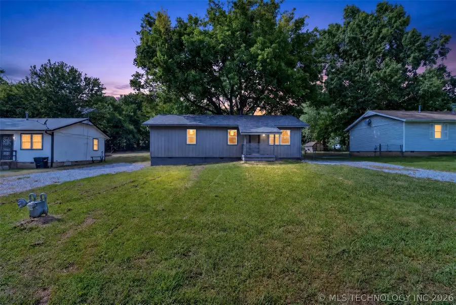 516 E Armory Avenue, Fort Gibson, OK 74434 - #3