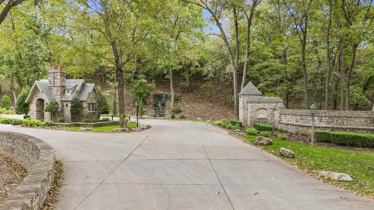 10016 N Glen Ellen Road, Owasso, OK 74055 - #1