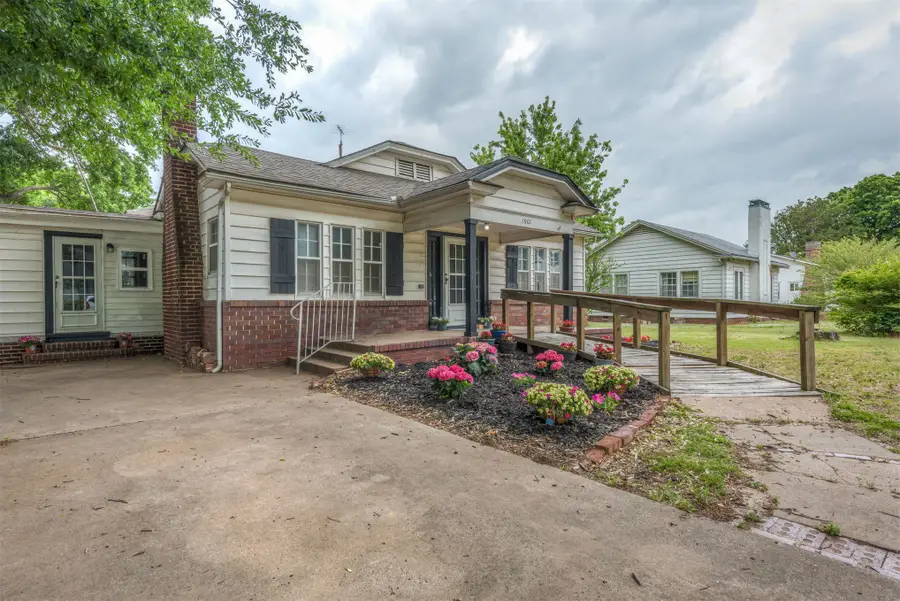 1901 E 9th Street, Okmulgee, OK 74447 - #2