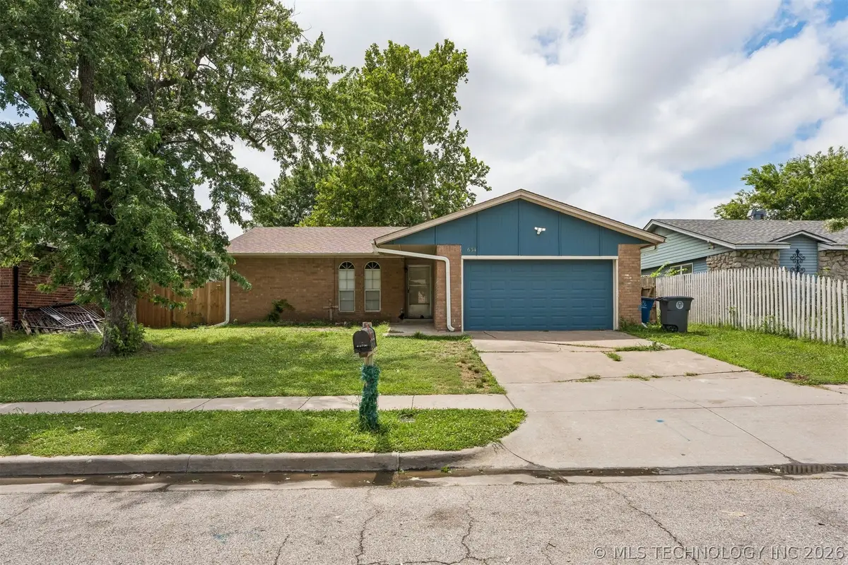 3634 S 106th Place E, Tulsa, OK 74146 - #1