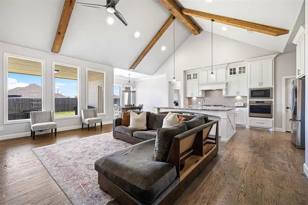 4205 Bridge Wood Lane, Oklahoma City, OK 73179