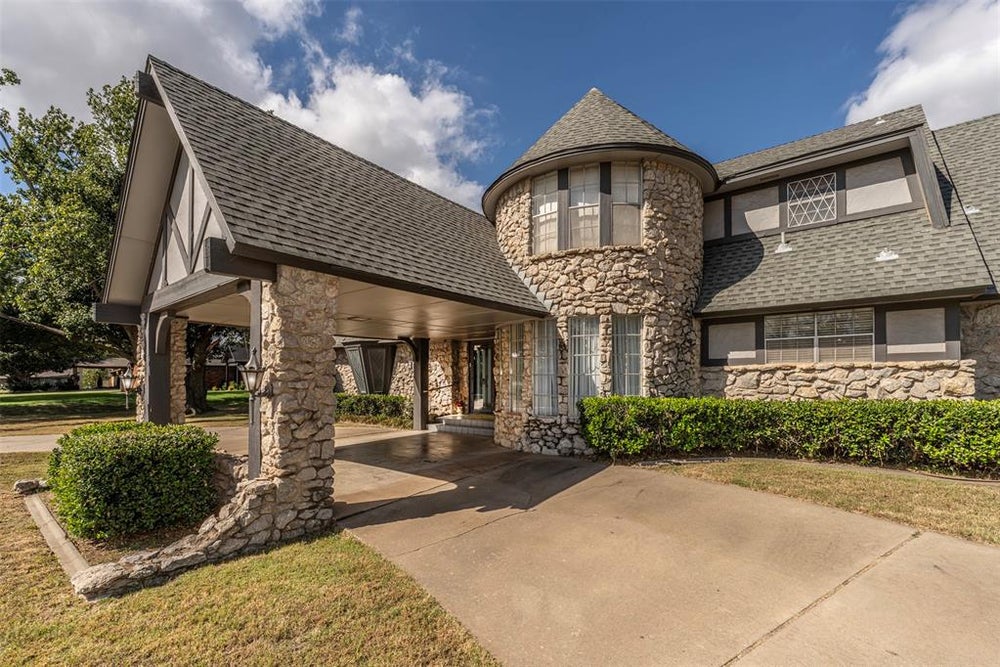 3905 NW 42nd Street, Oklahoma City, OK 73112 BHGRE