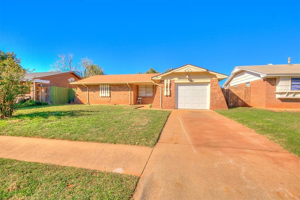 5301 Foster Drive, Oklahoma City, OK 73135 BHGRE