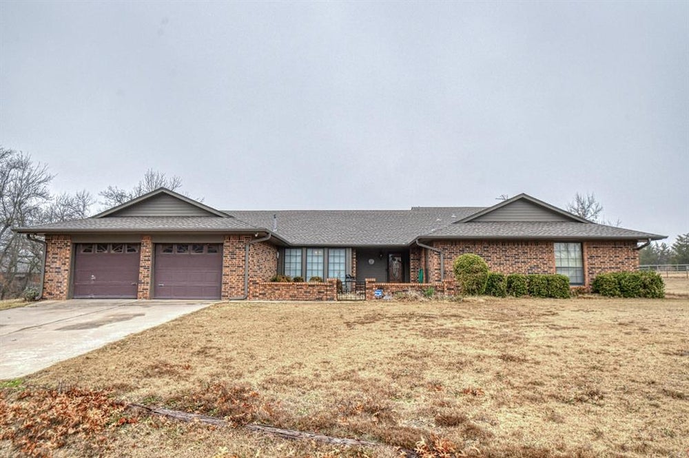 2121 E Rock Creek Road, Norman, OK 73071 BHGRE