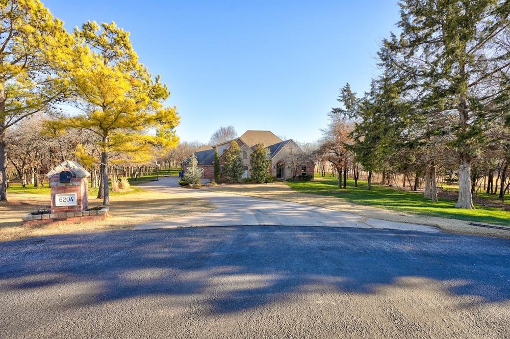 6204 Stone Valley Drive, Edmond, OK 73034 BHGRE