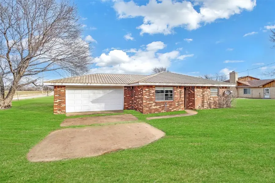 105 NW Boundry Road, Erick, OK 73645 - Image #2
