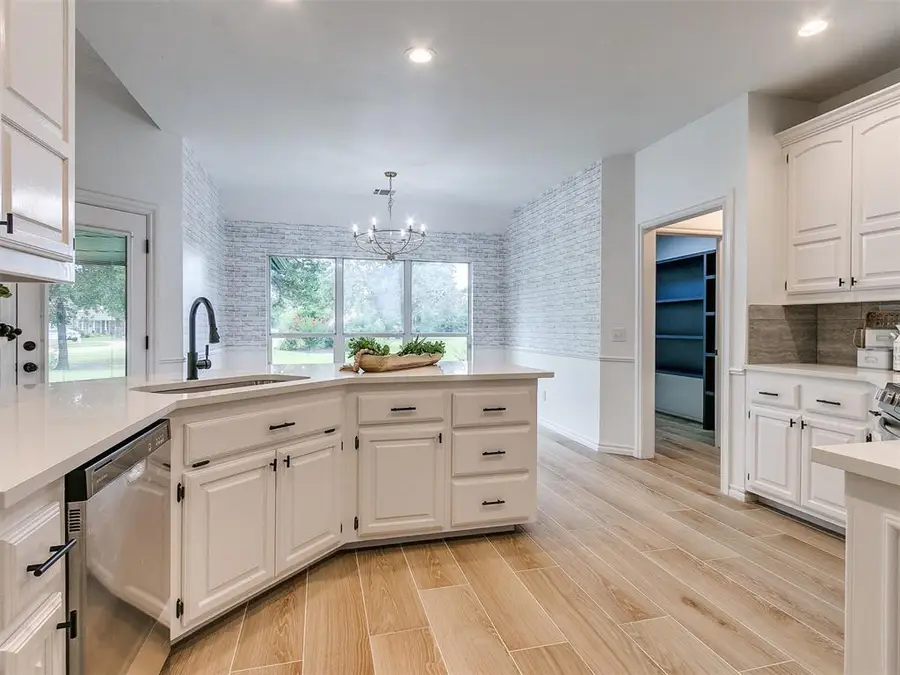 16523 Cobblestone Circle, Choctaw, OK 73020 - Image #2