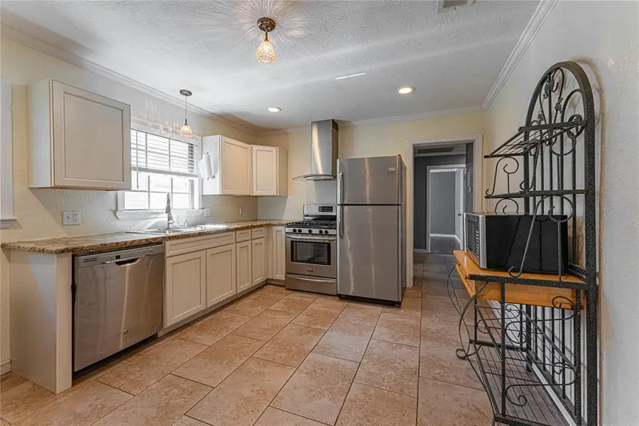 409 S 15th Street, Clinton, OK 73601 - Image #3