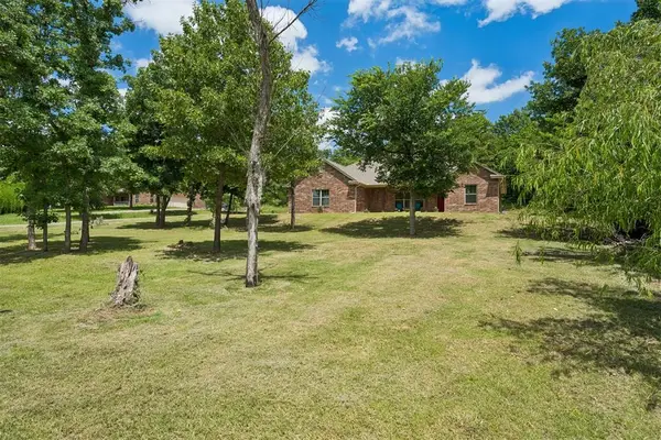 17252 Meadow Lake Circle, Newalla, OK 74857-1219