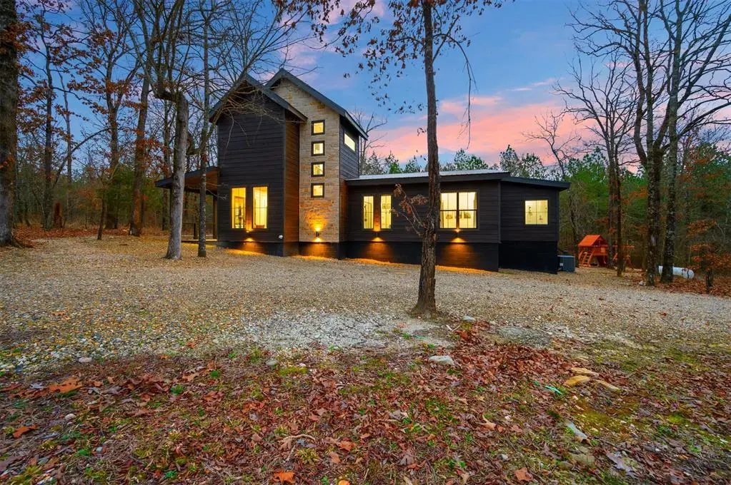 303 Whomping Willow Way, Broken Bow, OK 74728 - Image #1