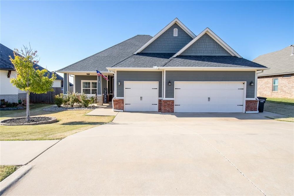 1313 Atalon Drive, Moore, OK 73160 BHGRE