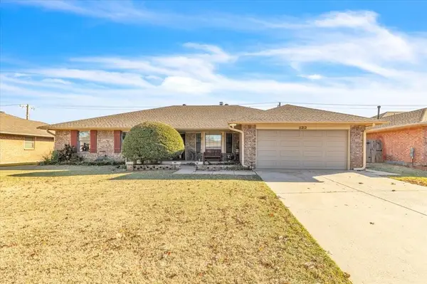 11212 N Ann Arbor Avenue, Oklahoma City, OK 73162