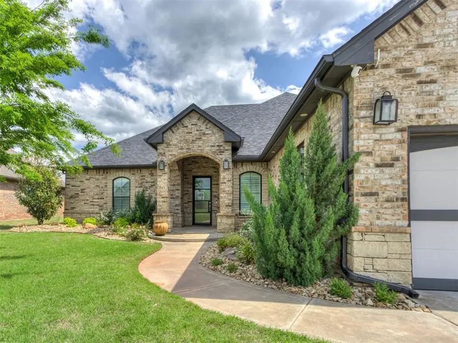 3108 Drake Crest Drive, Edmond, OK 73034 - #3