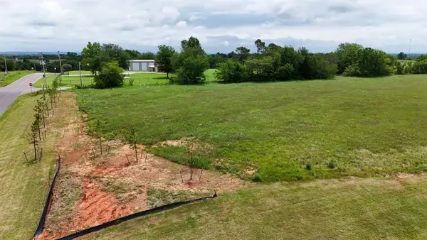 1215 High Meadow Lane, Goldsby, OK 73093