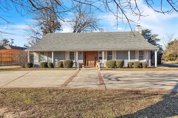 1801 Drakestone Avenue, Nichols Hills, OK 73120