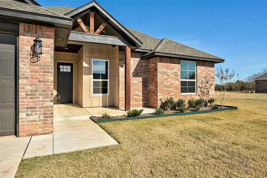 2086 Cash Court, Blanchard, OK 73010 - Image #2