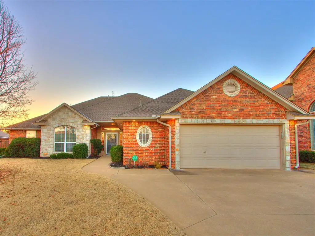 16909 Gladstone Circle, Edmond, OK 73012 - Image #1