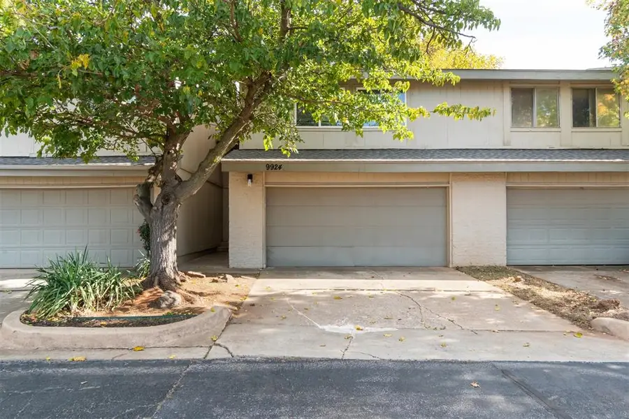 9924 Hefner Village Drive, Oklahoma City, OK 73162 - Image #2