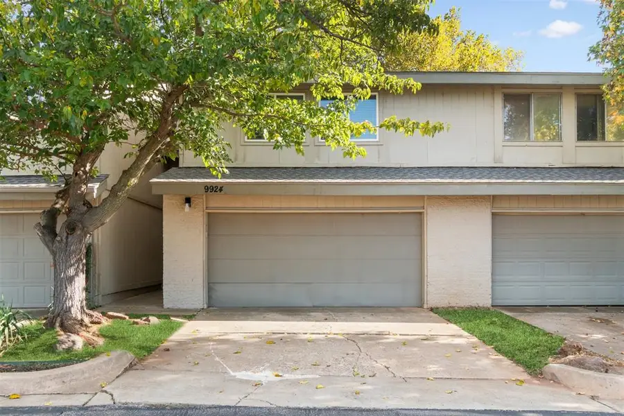 9924 Hefner Village Drive, Oklahoma City, OK 73162 - Image #3