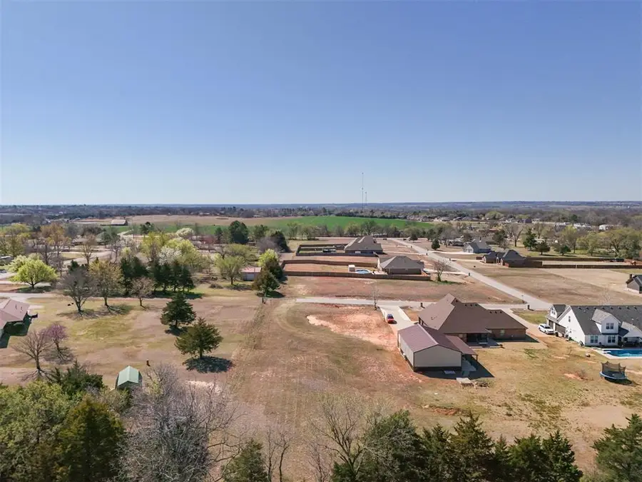 70 Kristin Court, Shawnee, OK 74804 - Image #3