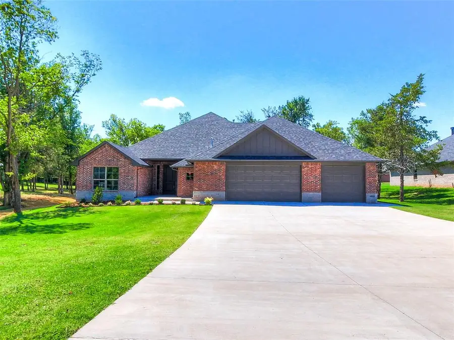 9071 Oak Tree Circle, Edmond, OK 73025 - Image #2