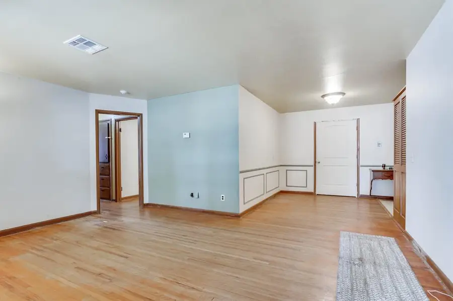 6610 NW 27 Street, Bethany, OK 73008 - Image #2