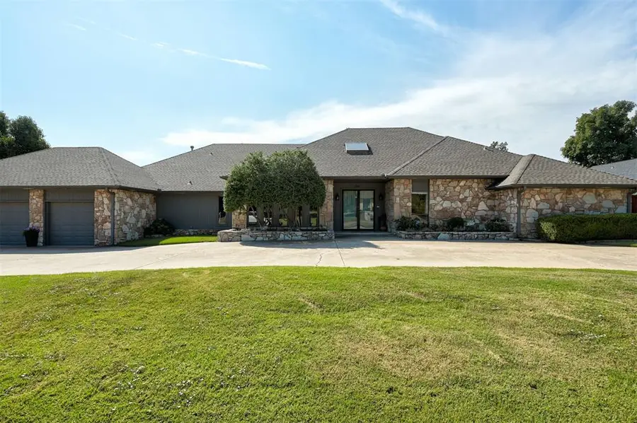 3200 Raintree Road, Oklahoma City, OK 73120 - Image #2