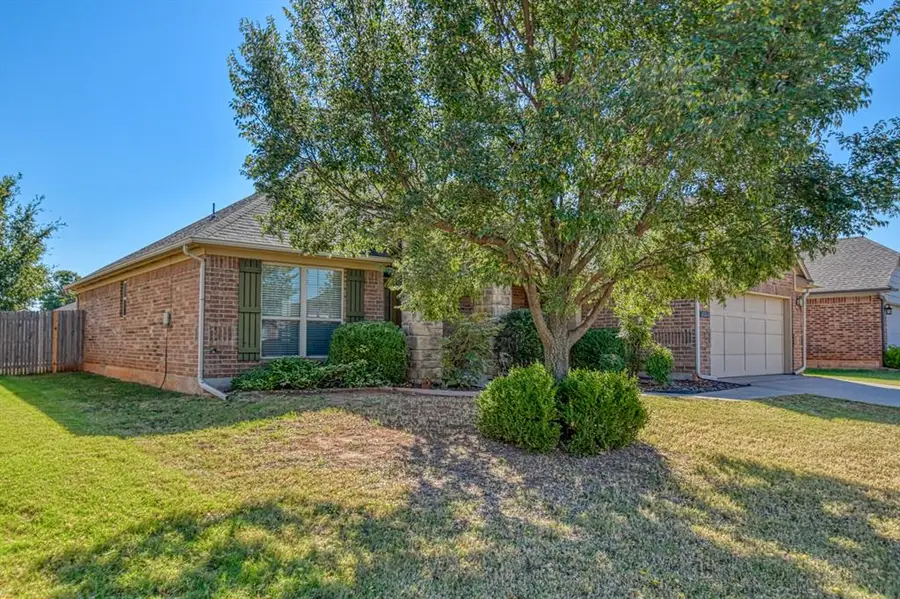 18012 Andalucia Drive, Edmond, OK 73012 - Image #2