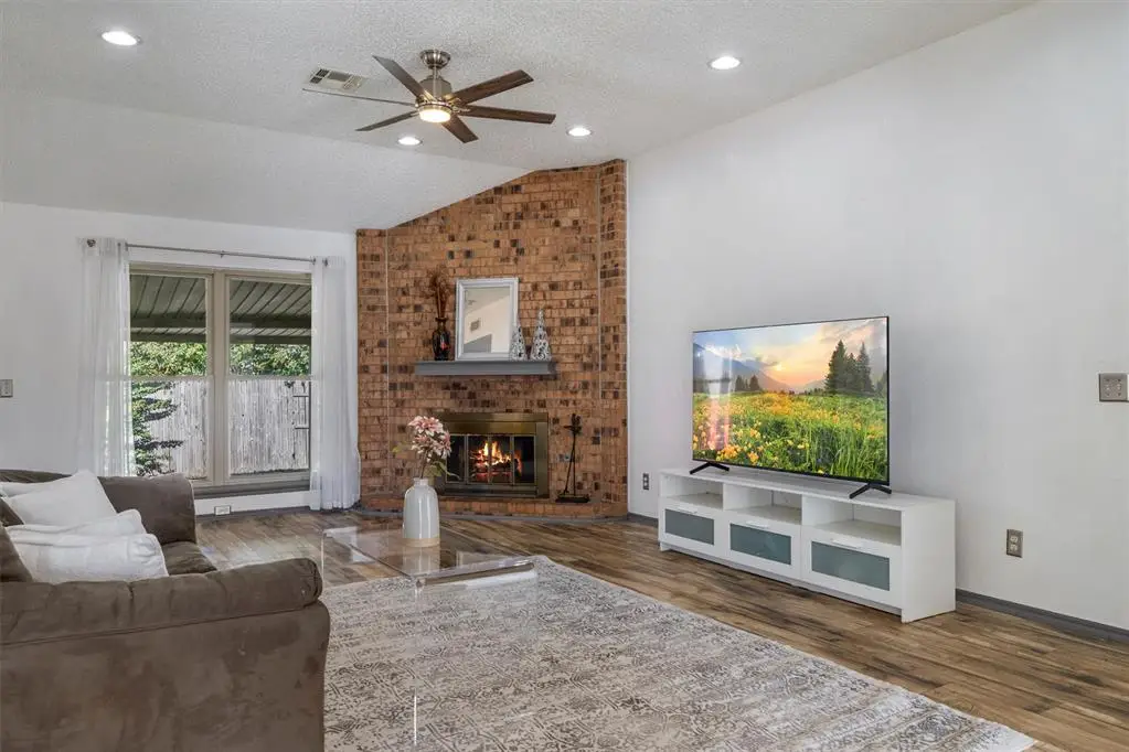 10201 Cecilia Drive, Oklahoma City, OK 73162 - Image #1