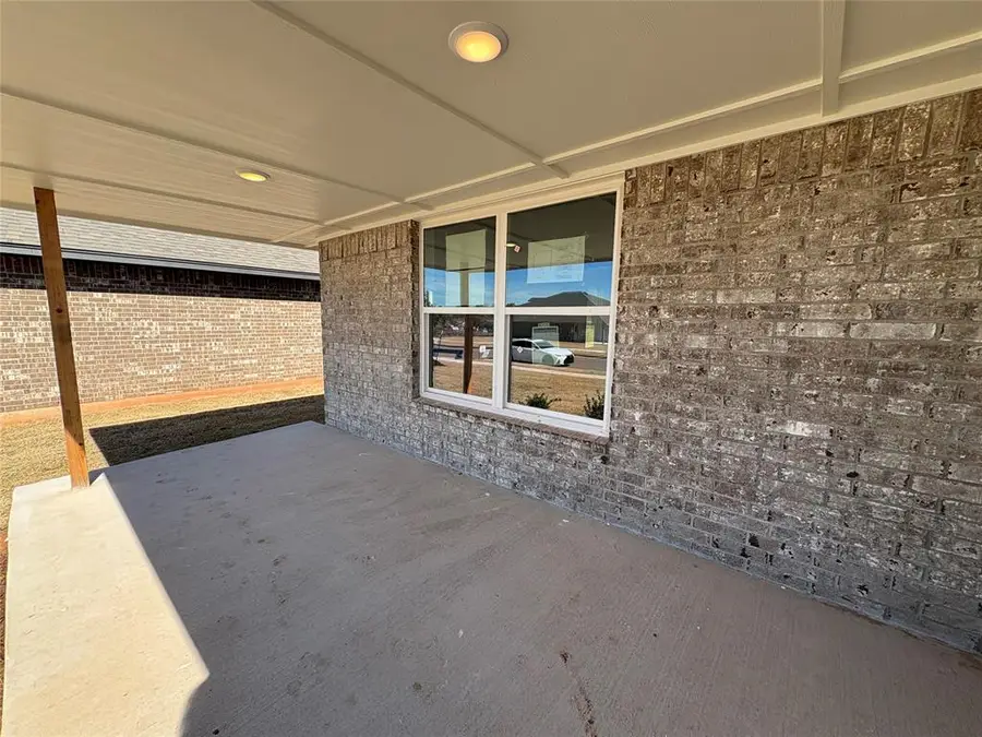 10116 Pennington Street, Harrah, OK 73045 - Image #2