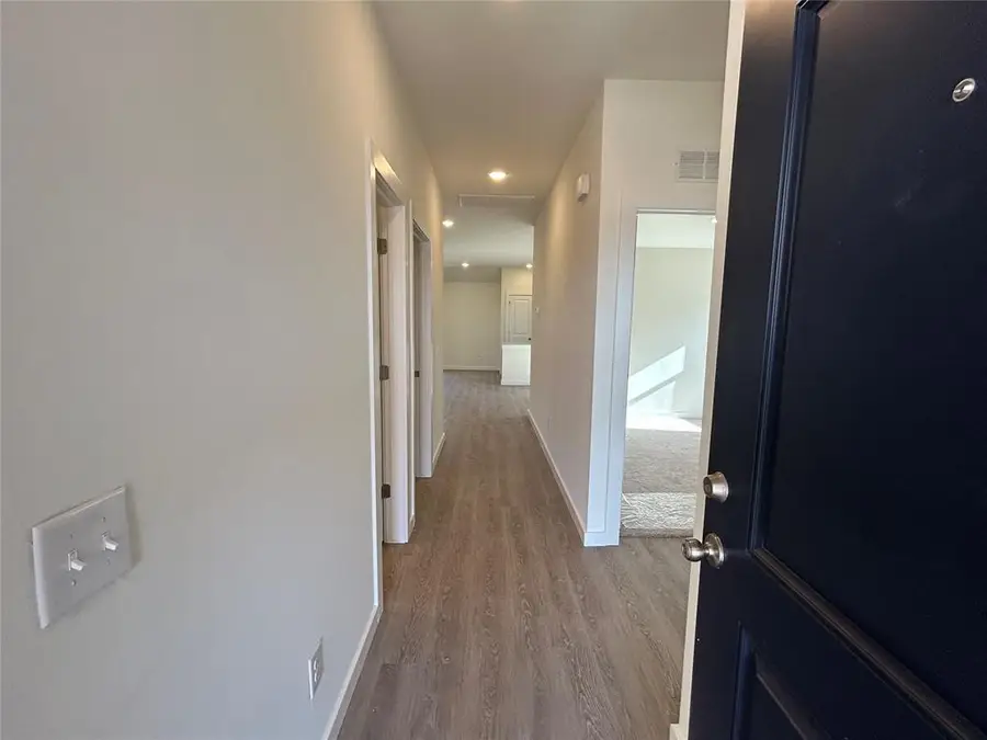 10120 Pennington Street, Harrah, OK 73045 - Image #2