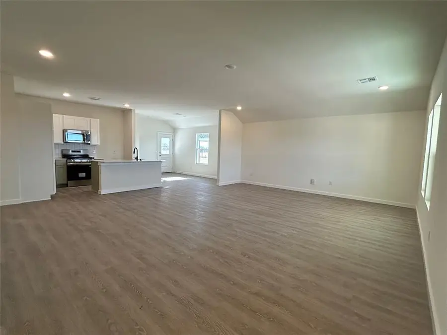 10128 Pennington Street, Harrah, OK 73045 - Image #3