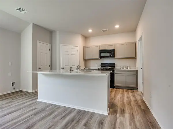 1750 SE 20th Street, Newcastle, OK 73065