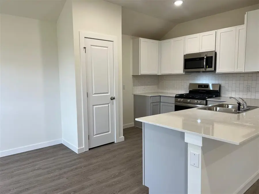 912 Hazy Brook Circle, Chickasha, OK 73018 - Image #2