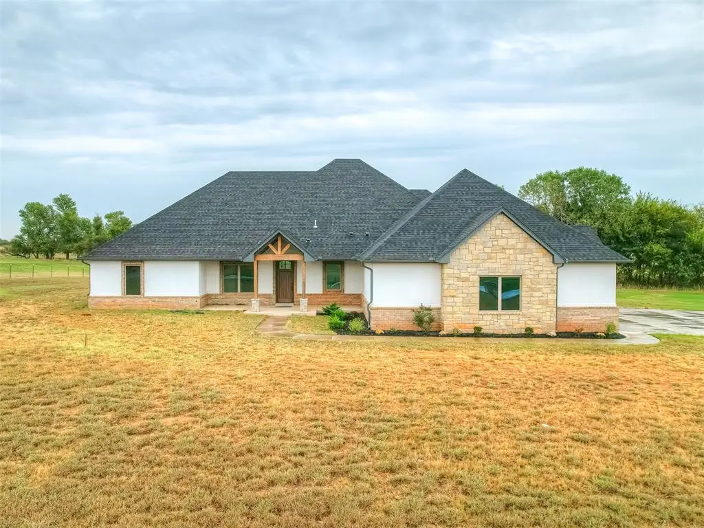 7000 S Cimarron Road, Mustang, OK 73064 - Image #1