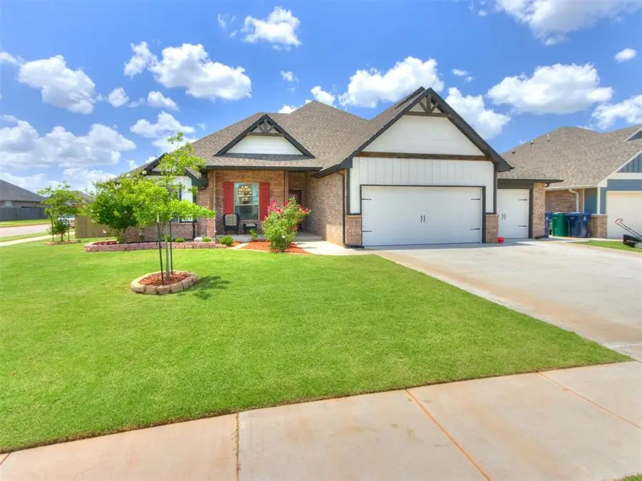701 Bison Crossing Drive, Yukon, OK 73099 - Image #3