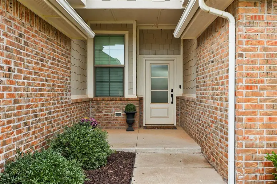 1736 W Zachary Way, Mustang, OK 73064 - Image #3