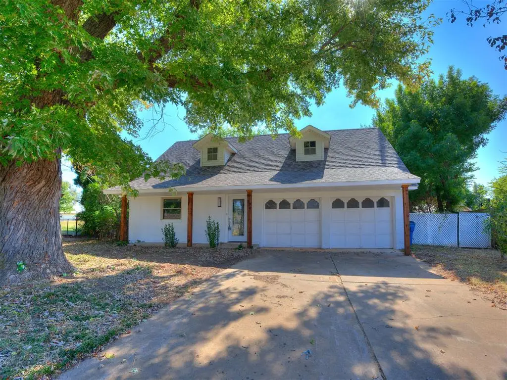 334 W Birch Drive, Mustang, OK 73064 - Image #1
