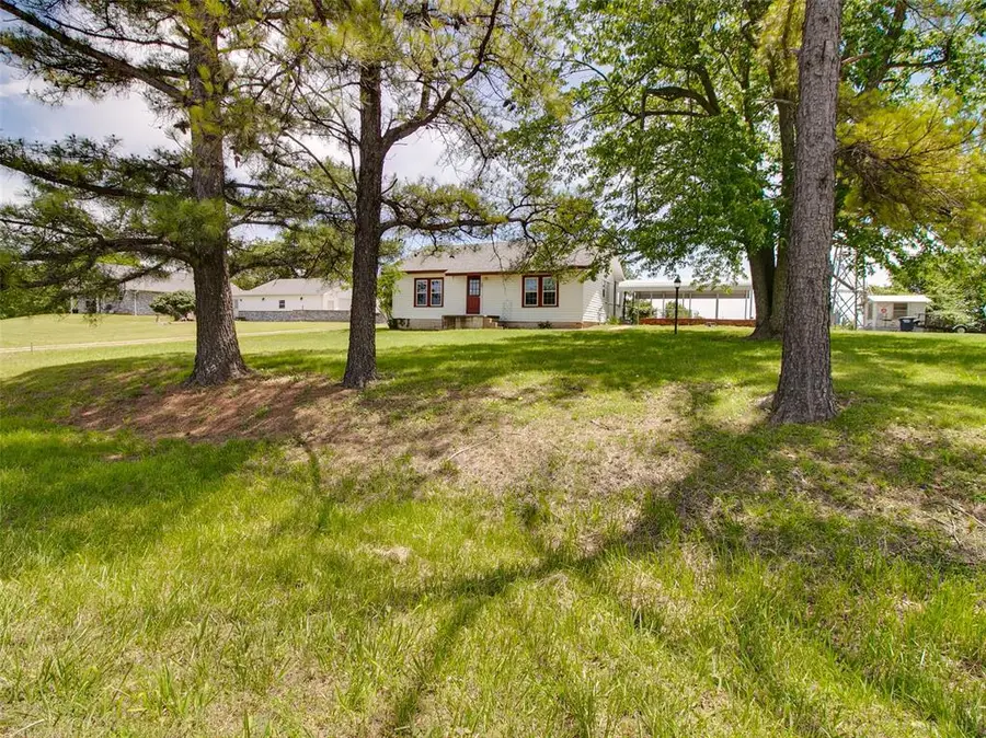 922 W 7th Street, Stroud, OK 74079 - #3