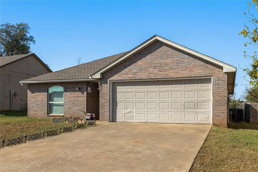918 Valleyview Road, Enid, OK 73701 - Image #2