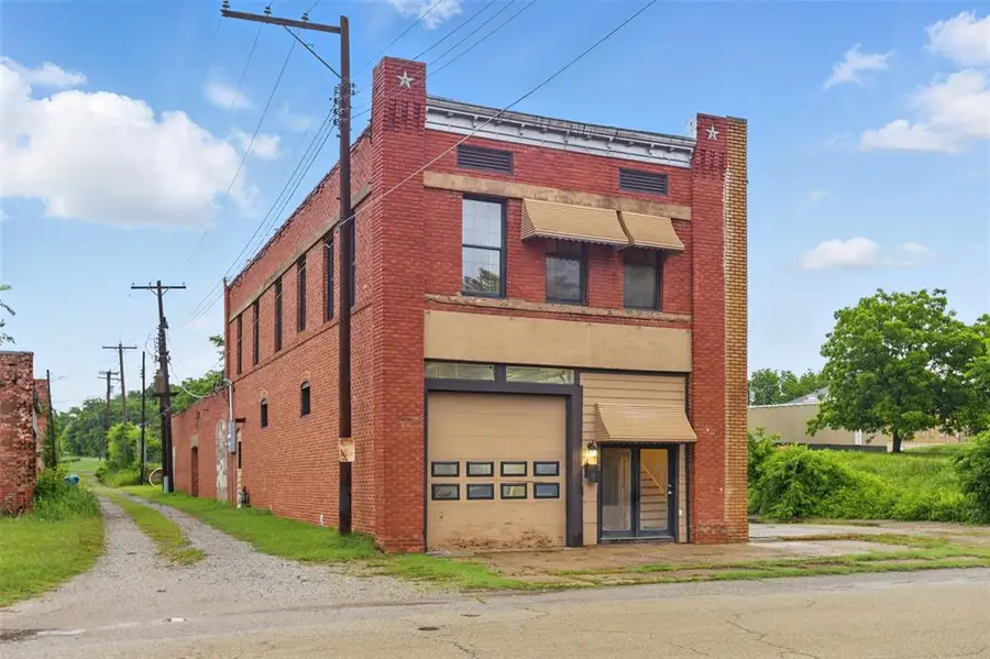 111 E Broadway Avenue, Yale, OK 74085 - Image #2