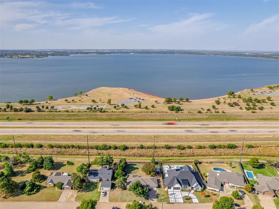 10005 Lakeshore Dr, Oklahoma City, OK 73120 - #2